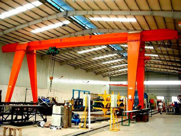 在下雨天 使用起重機時需要注意什么呢？