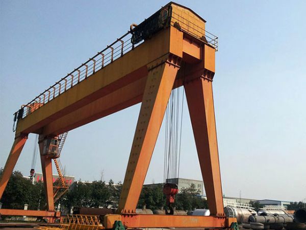 門式起重機不僅會用，還要會保養